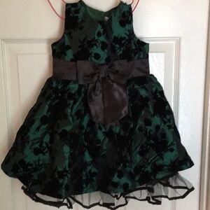 Toddler sleeveless holiday dress with velvet & tulle underlay, Green/black (sz4)